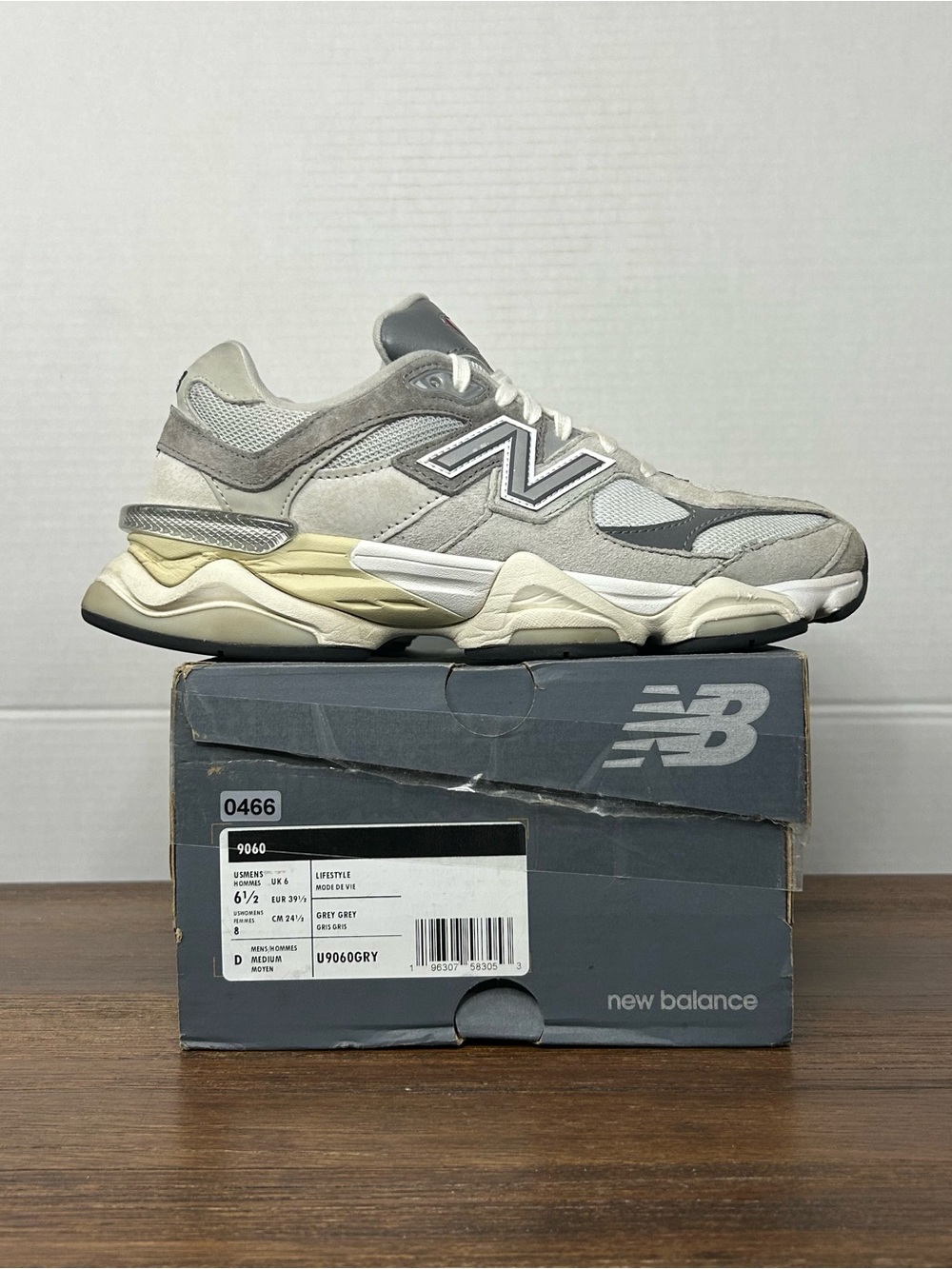 New Balance 9060 Rain Cloud Grey Sneakers M6.5/W8